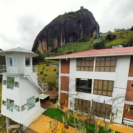 Hotel Bahia Del Faro Guatape Exterior photo