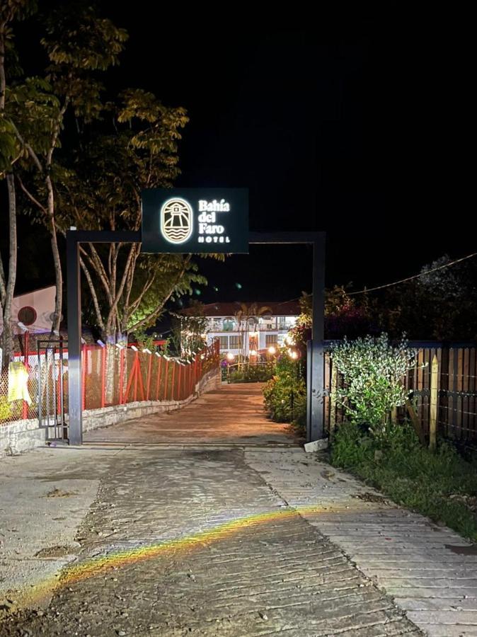 Hotel Bahia Del Faro Guatape Exterior photo