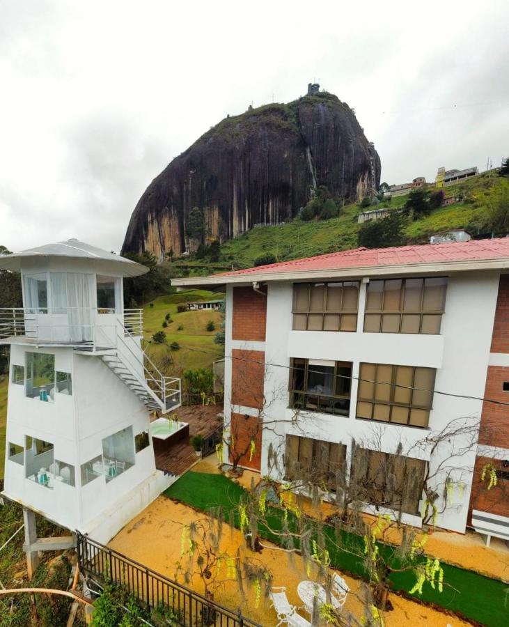 Hotel Bahia Del Faro Guatape Exterior photo