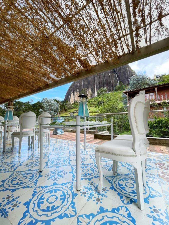 Hotel Bahia Del Faro Guatape Exterior photo