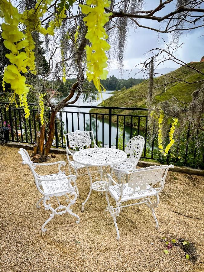Piedra Del Penol Hotel Guatape Exterior photo