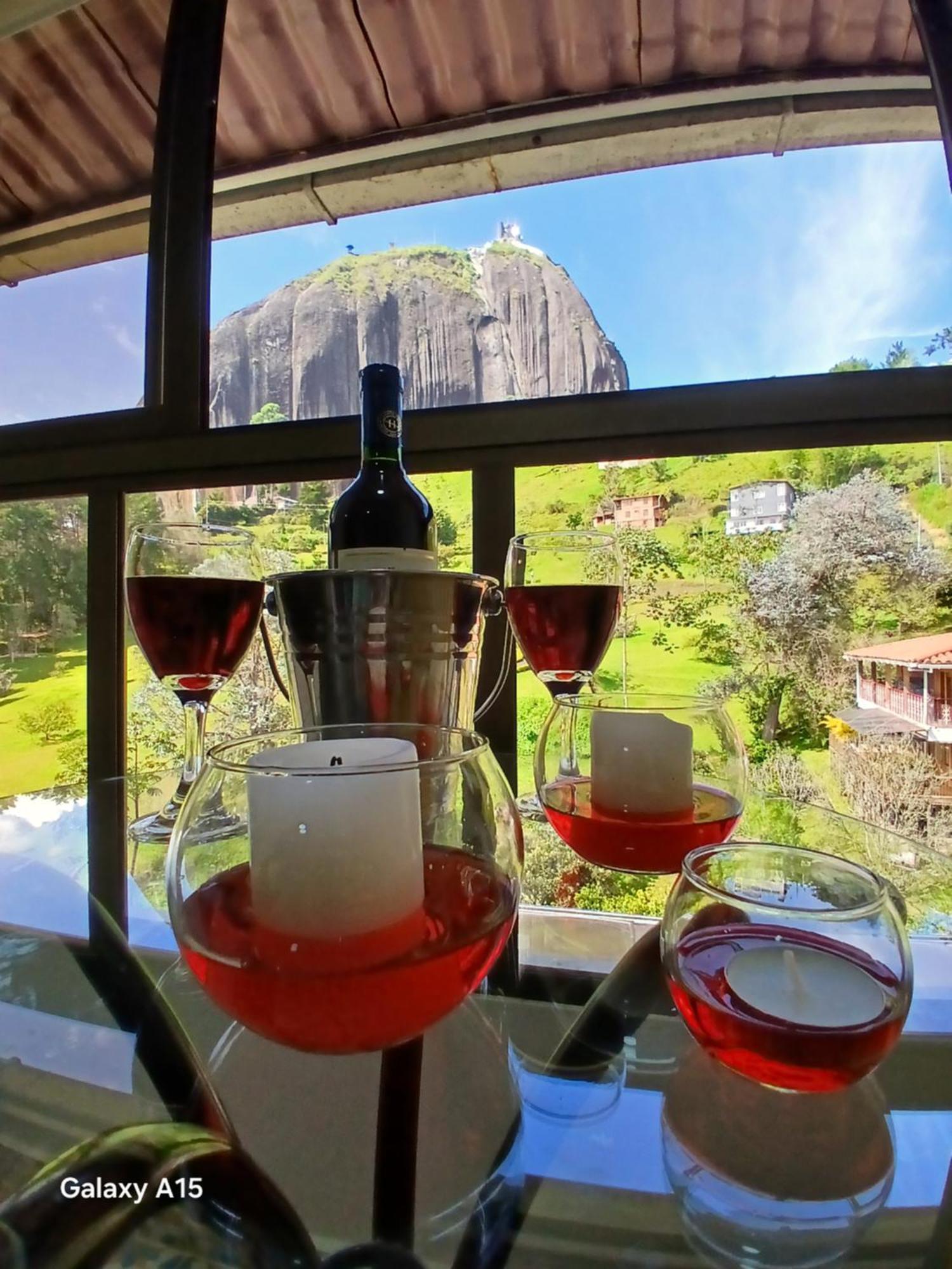 Piedra Del Penol Hotel Guatape Exterior photo