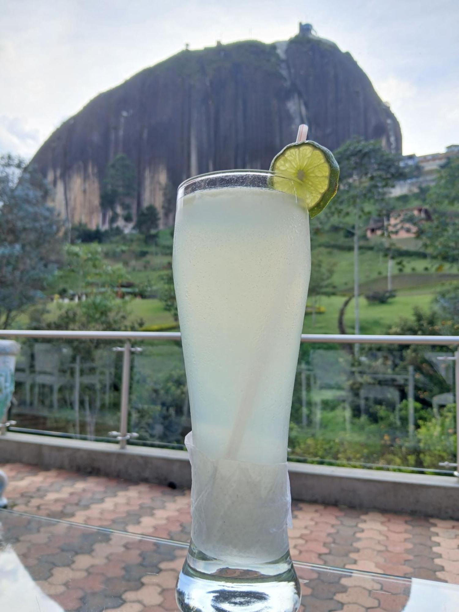 Piedra Del Penol Hotel Guatape Exterior photo